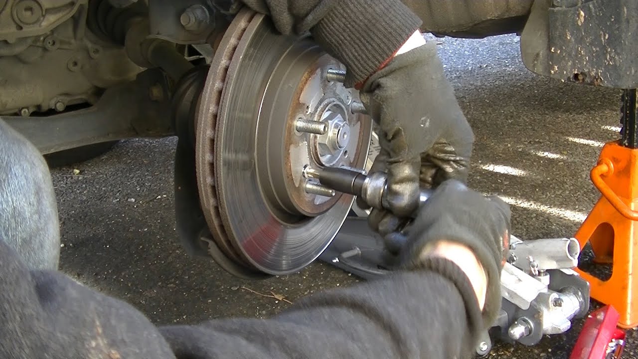 Changer des plaquettes et un disque de frein avant