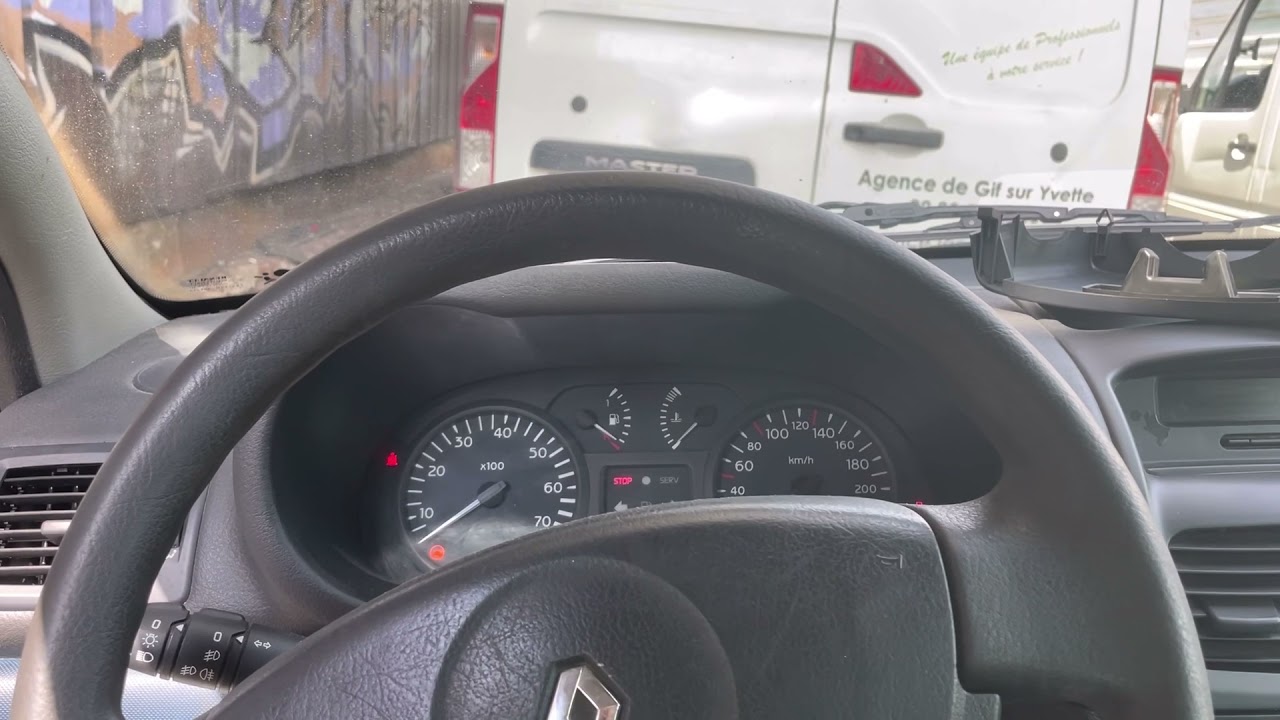 Emplacement du connecteur OBD pour les Renault Clio 2 - prise obd